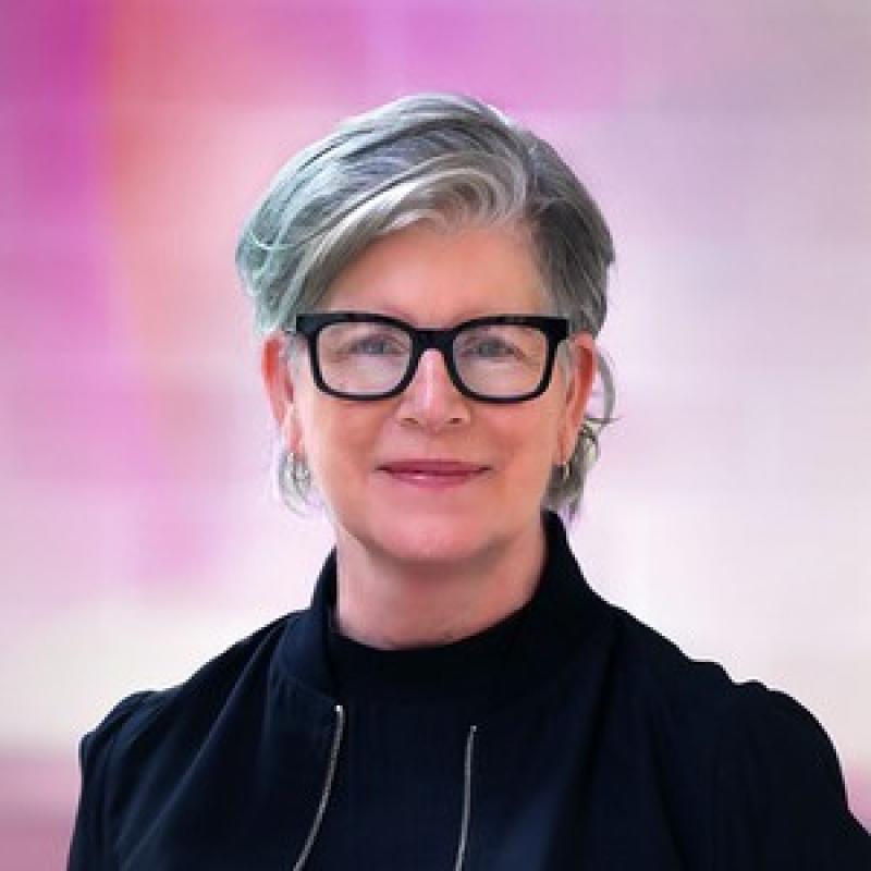Photo of Holly Willis