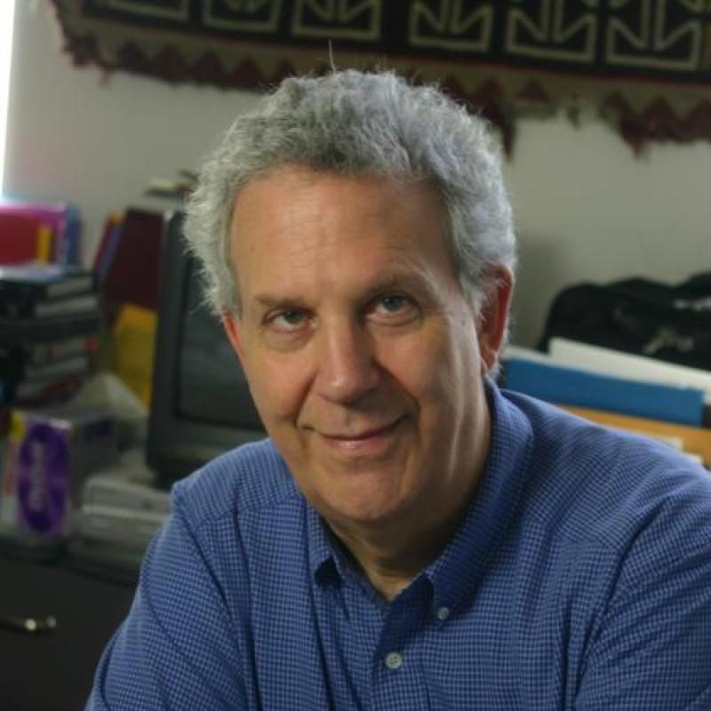Larry Gross headshot