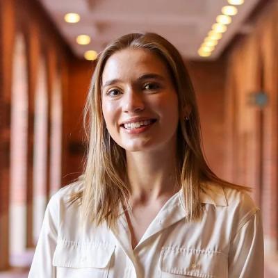 Headshot of Yana Savitsky